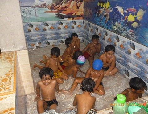 SWIMMING ACTIVITY IMAGE